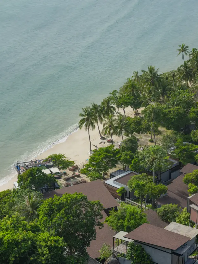 Haad Rin beach areas: where the Full Moon Party happens, travel inspiration