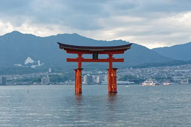 Miyajima from Hiroshima: Itsukushima Shrine, ferries and an island route, travel inspiration