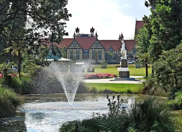 Rotorua Government Gardens: buildings, lawns and current access, travel inspiration