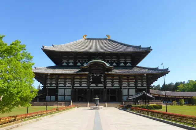 Nara Todai-ji: the Great Buddha Hall and a considerate park route, travel inspiration