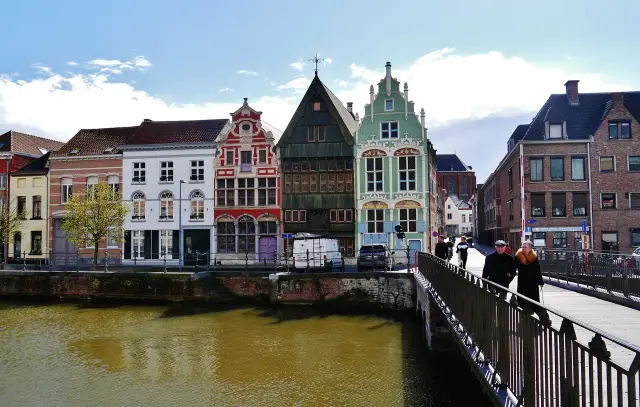 Mechelen on foot: the Dyle Towpath, Haverwerf and the Large Beguinage, travel inspiration