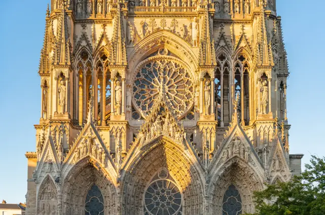 Reims: cathedral history and one booked champagne-cellar visit, travel inspiration