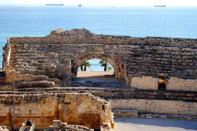 Roman Tarragona on foot: amphitheatre, circus and Praetorium, travel inspiration