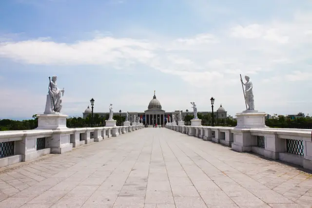Tainan Chimei Museum: collections, grounds and a realistic visit, travel inspiration