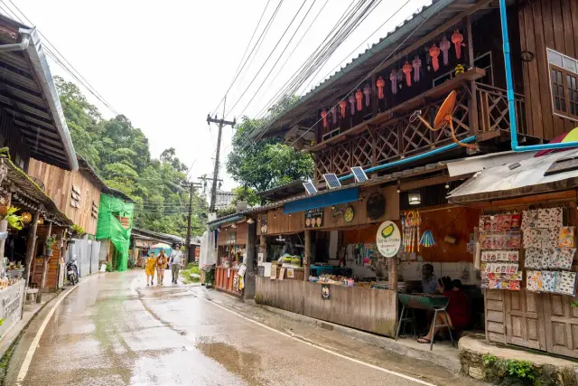 Mae Kampong: a village walk, tea and a manageable waterfall visit, travel inspiration