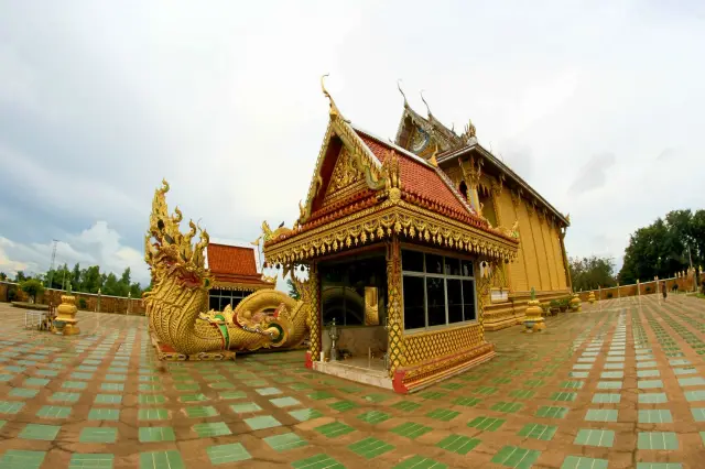 Wat Sri Bueng Bun: a riverside temple visit in Sisaket, travel inspiration