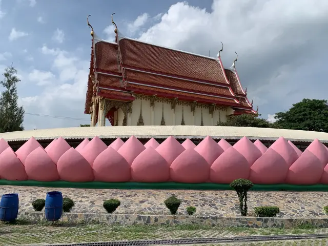 Wat Muang in Ang Thong: a considered Great Buddha visit, travel inspiration