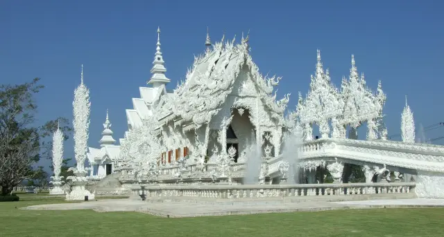 Wat Rong Khun: give Chiang Rai’s White Temple a dedicated visit, travel inspiration