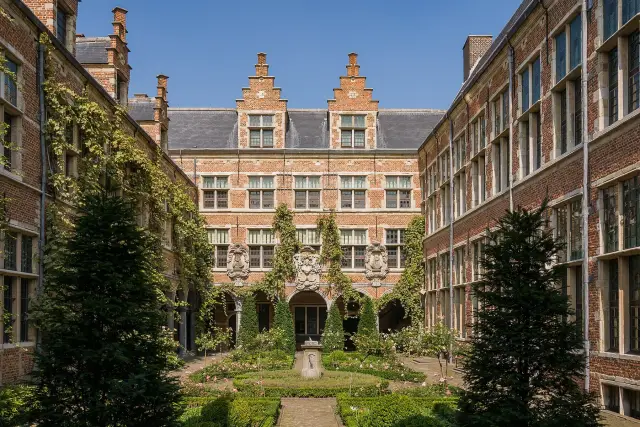 Antwerp: Plantin-Moretus and Saint Paul’s on foot, travel inspiration