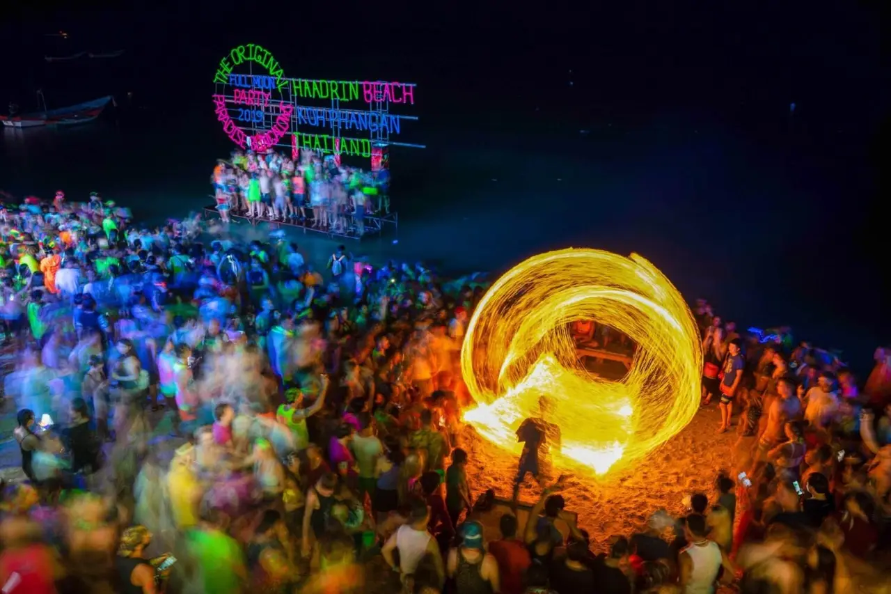 The Full Moon Party crowd and beach celebrations at Haad Rin