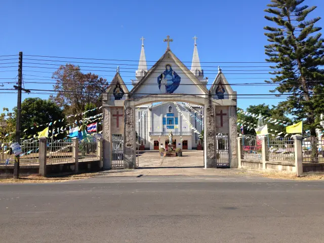 Nakhon Phanom by the Mekong: the clock tower, riverfront and Saint Anna, travel inspiration