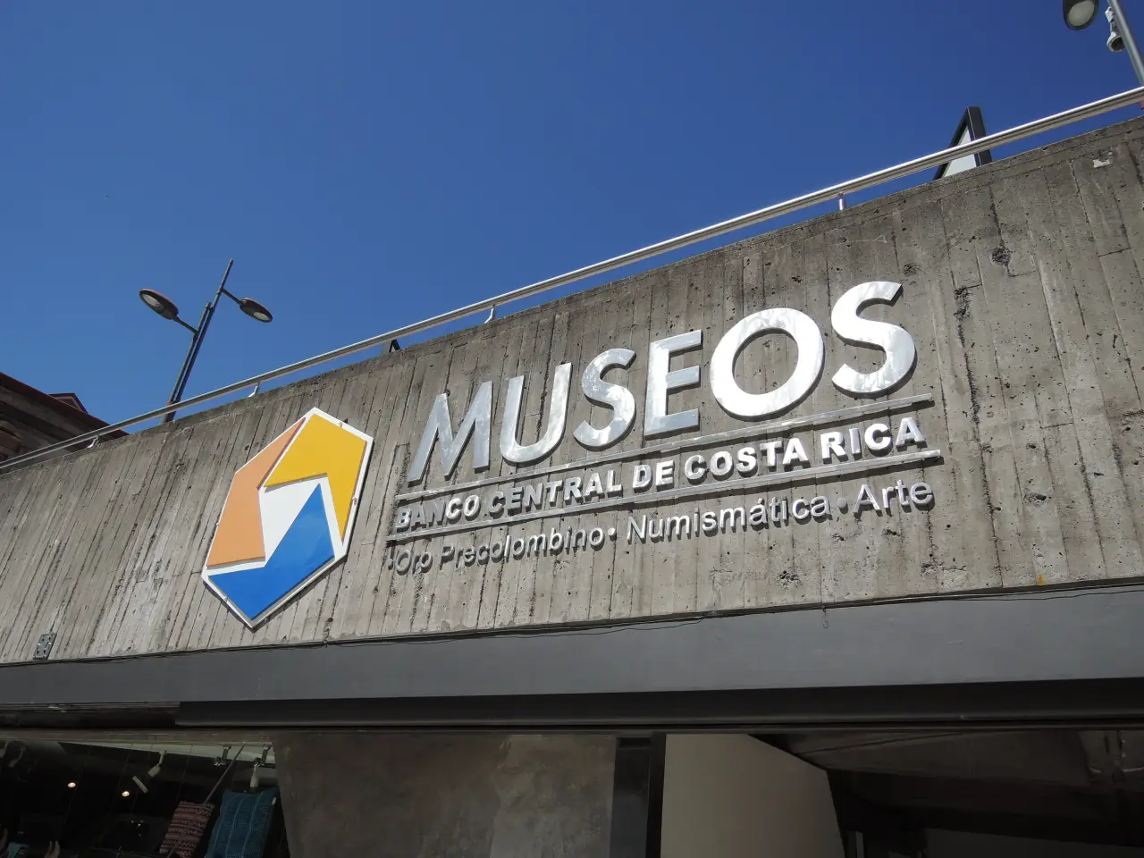 The entrance emblem identifying the Gold Museum in San José, Costa Rica.
