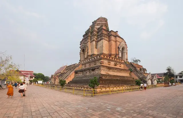 Chiang Mai Old City temples: a walk from Wat Phra Singh to Wat Chedi Luang, travel inspiration