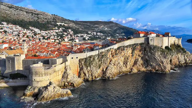 Dubrovnik city walls: entrances, harbour views and a manageable circuit, travel inspiration