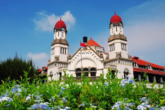 Semarang Lawang Sewu: railway history and the courtyard buildings, travel inspiration